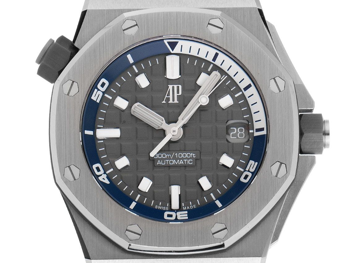 Audemars Piguet Royal Oak Offshore Ref.15720ST.OO.A009CA.01 2022 Full Set Ungetragen 