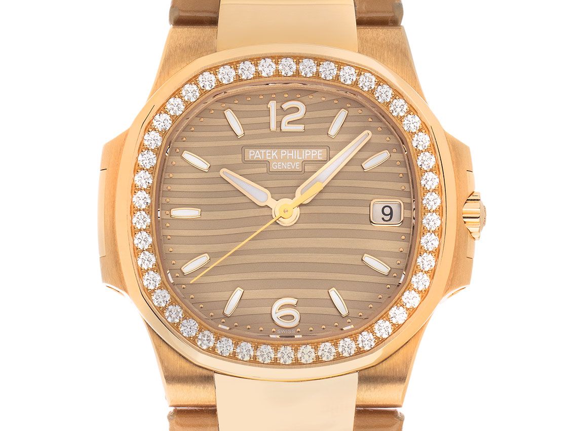 Patek Philippe Nautilus Medium Ref.7010R-012 2022 Full Set Ungetragen