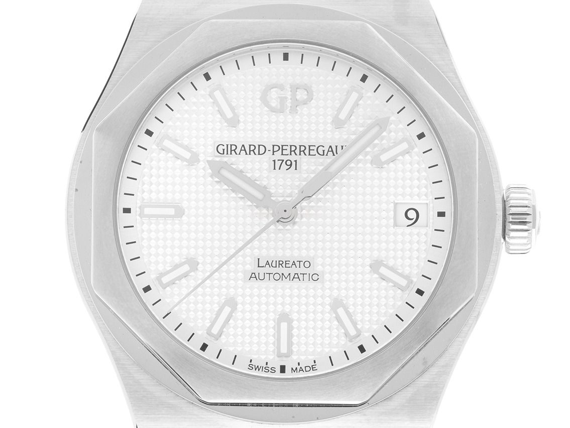 Girard Perregaux Laureato Ref.81010-11-131-11A 2026 Full Set Ungetragen