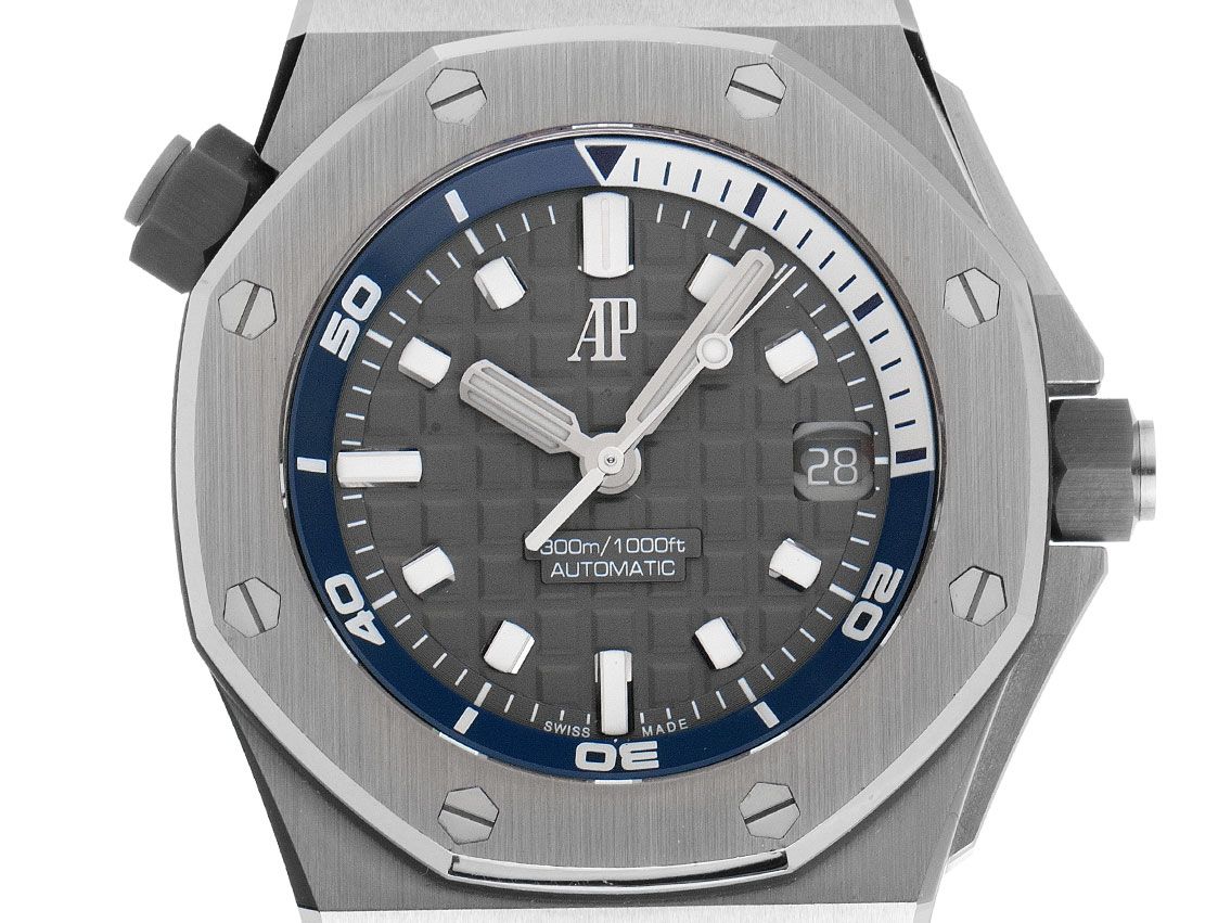 Audemars Piguet Royal Oak Offshore Ref.15720ST.OO.A009CA.01 2022 Full Set Ungetragen 