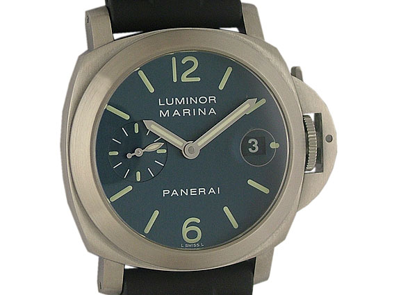 Panerai Luminor Marina Automatik 40mm UVP 4800. Archive germany